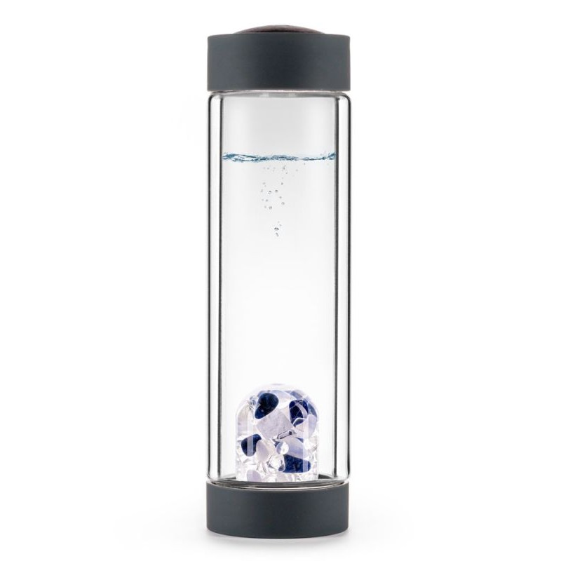 steklenička za vodo s kristali: sodalit, kalcedon in kamena strela